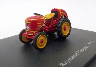 Hachette 1/43 Scale Model Tractor HT038 - 1953 Reymond Simplex - Red - Image 1 of 3