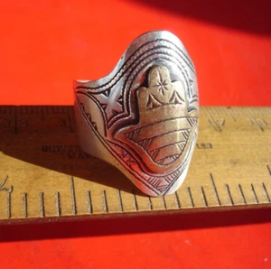 Niger Tuareg hand engraved ring with a brass hamsa hand UKS - Picture 1 of 11