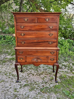 Antiguo cofre highboy de caoba sobre pecho elegante aparador de 7 cajones Queen Anne Foto 1 de 4