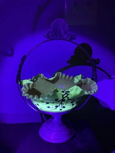 Uranium  bridal bowl silver plate - Picture 1 of 2