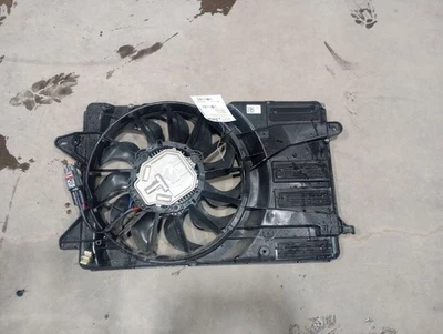 Chevrolet Malibu 2022 ventilador radiador motor 3107539 Foto 1 de 4