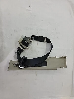 Cinturón de seguridad delantero para conductor Ford Focus 2008-2011 sedán con ajustador y moldura Foto 1 de 4