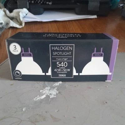 Halogen Spotlight 540 lumen 42W  Tesco 3 PK , Warm White, Dimmable B rated - Image 1 of 3