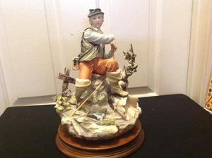 Figur Capodimonte Vintage Sartori Fischer Figur Made in Italy DH-1553 - Bild 1 von 4