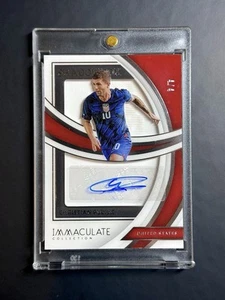 2022-23 Panini Immaculate Christian Pulisic Shadowbox Gold Autographed #4/4 SP - Picture 1 of 2