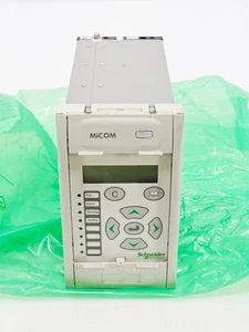 Schneider MiCOM P122 OVERCURRENT AND EARTH FAULT PROTECTION RELAY P122B00Z112EC0 - Picture 1 of 16
