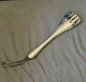 Carbon Fiber Cello Tailpiece with Tail gut 4/4,3/4 size - Picture 1 of 2