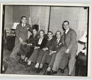 VINTAGE SHARP Press Photo PORTRAIT of PITTSBURGH Famous Boxing Family 1949 - Picture 1 of 2