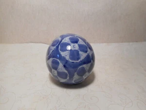 Elegant Art Deco Blue and White Floral Ceramic Porcelain Carpet Ball  New - Picture 1 of 4