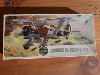 Henschel Hs 123 A-1 Airfix 02051-4 del 1974, logo rosso. Vintage 1/72 - Immagine 1 di 4