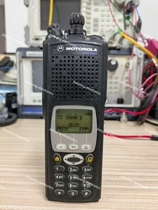 Motorola XTS5000 UHF R1 AES DES ADP DVP DVI (Excluding antenna and battery) - Picture 1 of 17
