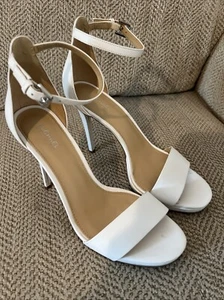 Ladies Size 7 1/2 7.5 Michael Kors Hutton Leather Sandal - Picture 1 of 10