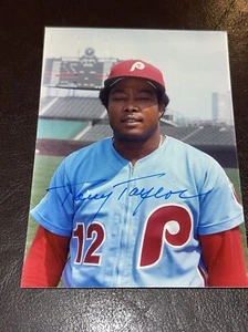 Tony Taylor Autographed Signed 3.5x5 Original Photograph Philadelphia Phillies - Picture 1 of 4