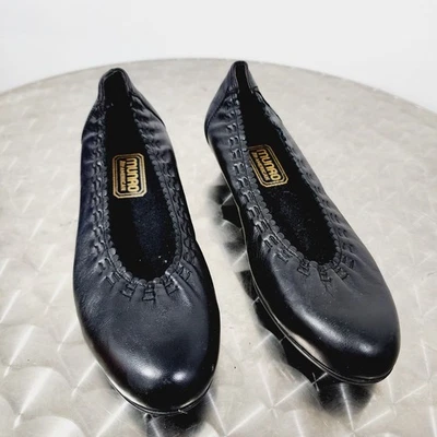 Mocasines planos Munro American de cuero negro elástico de ballet tacón de gatito para mujer 6M Foto 1 de 4