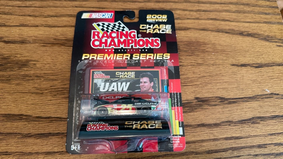 Coche de carreras Racing Champions Jerry Nadeau #25 2002 UAW Delphi Premier Series 1:64 Foto 1 de 2