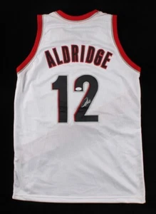 LaMarcus Aldridge Signed Portland Trail Blazers Jersey (JSA COA) 7xAll Star Cntr - Picture 1 of 11