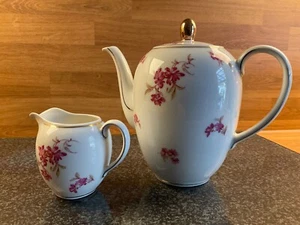 Omas Alte Kaffeekanne mit Sahnekännchen Bareuther Porzellan mit Goldrand - Bild 1 von 6
