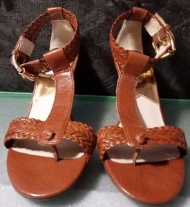 Tabakbrauner Leder Riemen Absatz mit goldener Schnalle von Michael Kors, Größe 8M, Neu mit Karton - Bild 1 von 10