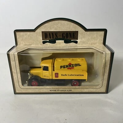 LLEDO DAYS - GONE  1934 MACK FUEL TANKER PENNZOIL LUBRICATION   #42007 - Image 1 of 4