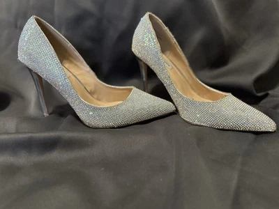 Zapatos de salón con pedrería punta tacón alto tacones de aguja brillantes talla 9 Foto 1 de 2