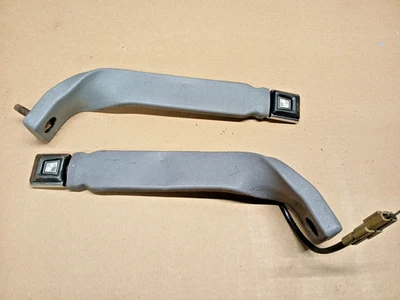 92 - 96 Ford Bronco F150 F250 Front Bucket Seat Belt Receiver Pair Gray Bucket Foto 1 de 4