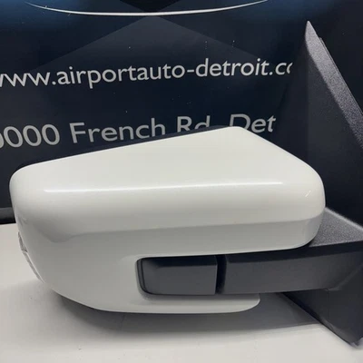 Conjunto de espejo retrovisor lateral derecho Ford F150 2025 OEM 2024 con cámara - BLANCO ESTRELLA *PIEZAS* Foto 1 de 4