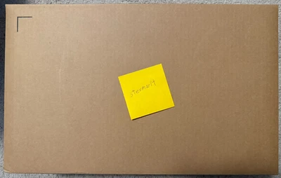 NEW NVIDIA GEFORCE RTX 5090 32GB FOUNDERS EDITION FE GRAPHICS CARD IN HAND SEAL - Image 1 of 3