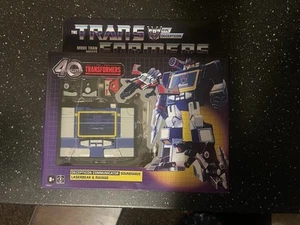 Hasbro Transformers 40th Anniversary Soundwave, Laserbeak & Ravage - Picture 1 of 5