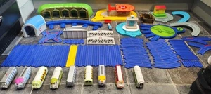 Chuggington Interactive Train Konvolut U-Bahn, Schienen, Gebäude 6 Züge   - Bild 1 von 24