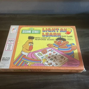 VTG Milton Bradley Sesame Street Light and Learn Quiz Game 1977 MIB Sealed - Picture 1 of 6