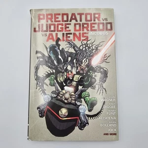 Predator vs Judge Dredd vs Aliens Incubus and Other Stories (2000 AD Dark Horse) - Imagen 1 de 17