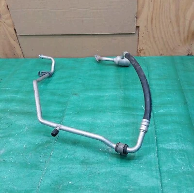 Manguera de succión de aire acondicionado Nissan Sentra 2007-2012 OEM 92480-ET000 Foto 1 de 3