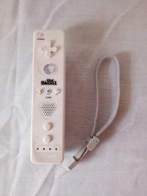 Old Skool Wireless Remote Control- White - Image 1 of 3
