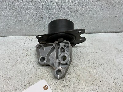 10-17 GMC TERRAIN 2.4L FRONT LEFT AUTOMATIC TRANSMISSION MOUNT ASSY, OEM LOT033 - Image 1 of 4
