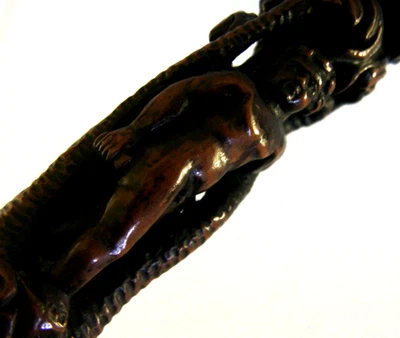 RARO SPARGI BURRO IN ARGENTO STERLING CON MANICO INTAGLIATO DEL XVII SECOLO 1928 - Immagine 1 di 4