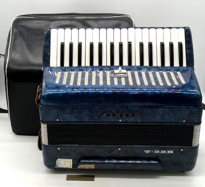 【Probado】 YAMAHA T-32B Acordeón Tenor 32 Teclas Azul De Colección Japón Raro con Estuche Foto 1 de 4