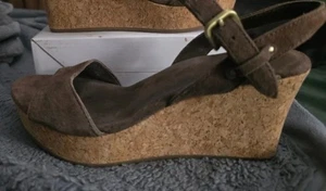 UGG Australia D'ALESSIO PBuckllatform Cork 3”Wedge Sandals US-7 Slingback - Picture 1 of 8