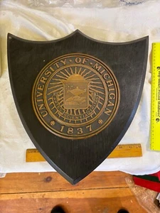 c.1910 University of Michigan bronze seal crest wall plaque oak shield - Picture 1 of 3