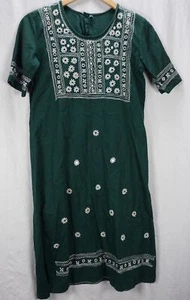 BOHO EMBROIDERED DRESS SHORT SLEEVE GREEN WHITE SIZE M MEDIUM - Picture 1 of 4