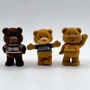 Oso promocional coleccionable Mars 1987 M&Ms, Snickers, Peanut M&Ms Flocked Bears 2,5" - Imagen 1 de 5