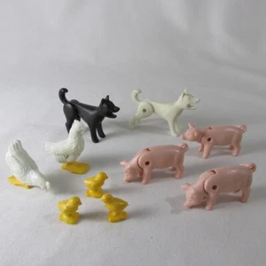 Playmobil Barn Animal Figure Lot Dogs Pigs Chickens Chicks - Picture 1 of 4