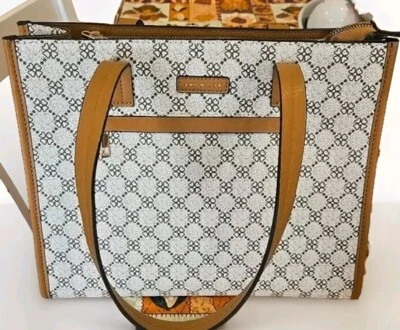 Amy Miller Signature Aeries Tote Bag 11.5" sides 13" X 3.5" base - Image 1 of 3