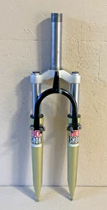 ROCK SHOX MAGNESIUM 1 1/8 INCH THREADED FRONT SUSPENSION 138 MM STEERER 26ER - Picture 1 of 12