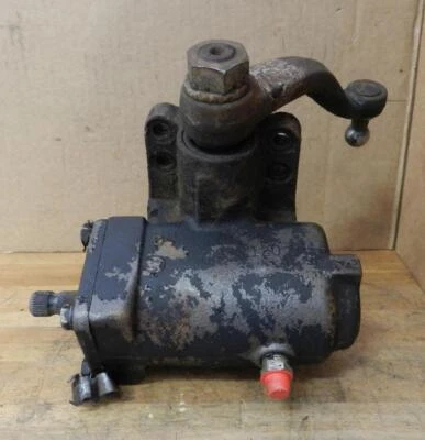 1979-85 Toyota Pickup 1984-85 4Runner 4X4 W/Solid axle used Manual steering gear - Image 1 of 4