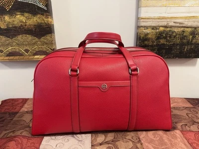 Bolso de equipaje de lona Michael Kors Lady XL Weekender frambuesa oscura para viaje Foto 1 de 4