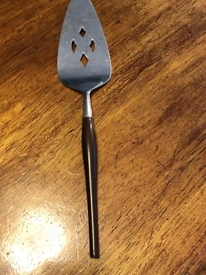 Epic vintage  MCM pie-cake server - Japan  Very Pretty - Image 1 of 4