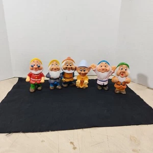 Lot of 6 Vintage Walt Disney Vinyl Snow White's Seven Dwarves Bath Toys Figures  - Picture 1 of 18