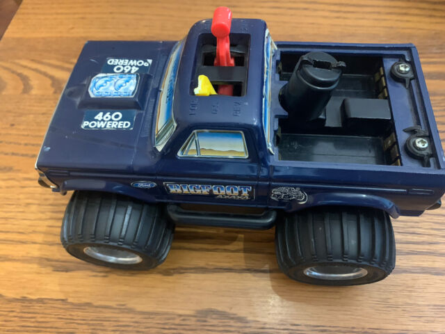 Vintage 1983 Playskool Bigfoot Ford Monster Truck 4X4X4. FREE SHIPPING!!