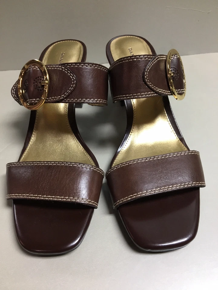 Dana Buchman Vestido Zapatos de salón Talla 10 M Marrón Oro Hebilla Cuero Sandalia Foto 1 de 4