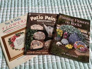 3 Pc Floral Painting On Rocks + Patio Painting & Say It With Flowers Booklets - Picture 1 of 10